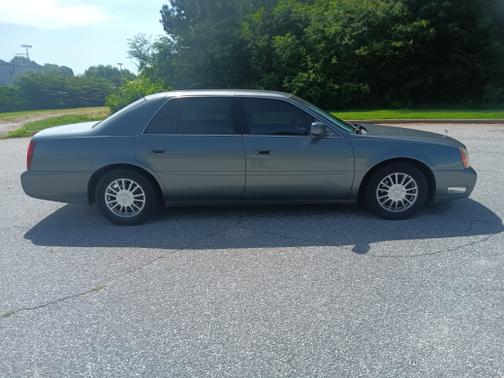2004 Cadillac DeVille DHS