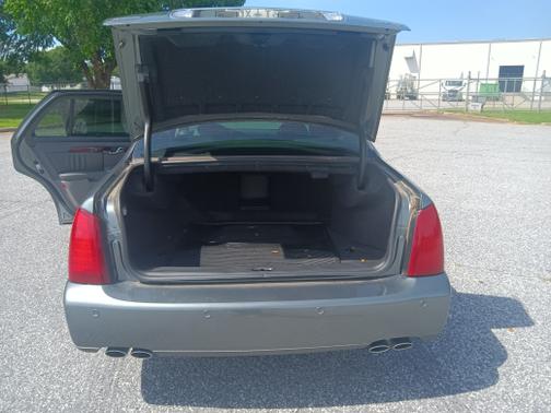 2004 Cadillac DeVille DHS