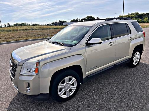 Beige 2015 GMC Terrain SLE-2