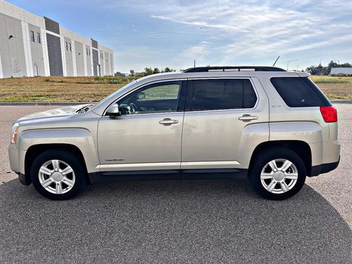 Beige 2015 GMC Terrain SLE-2