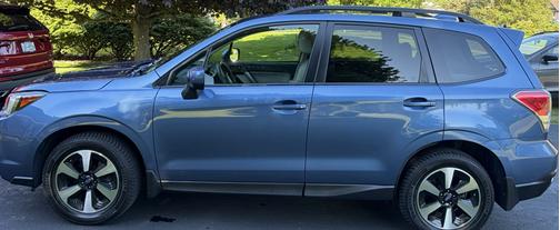 Blue 2017 Subaru Forester 2.5i Premium