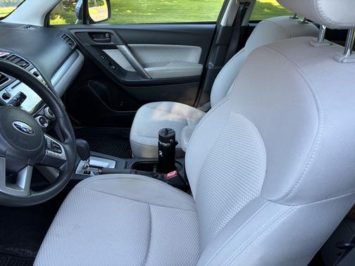 Blue 2017 Subaru Forester 2.5i Premium