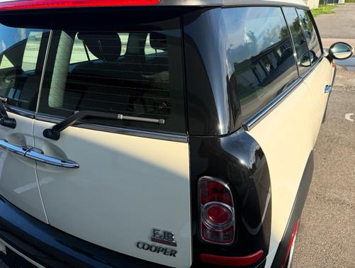 2011 MINI Cooper Clubman Base
