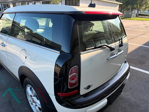 2011 MINI Cooper Clubman Base