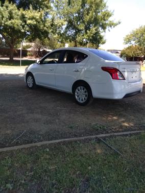 White 2016 Nissan Versa 1.6 SV