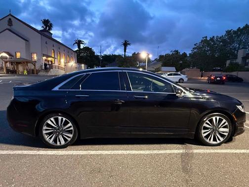 Black 2020 Lincoln MKZ Hybrid Reserve