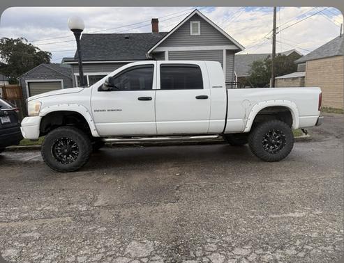 2006 Dodge Ram 2500 Laramie Mega Cab