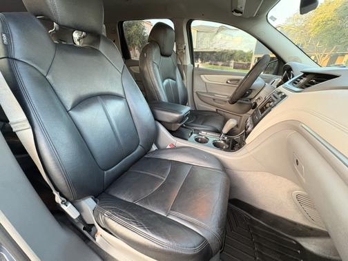 Blue 2017 Chevrolet Traverse 2LT