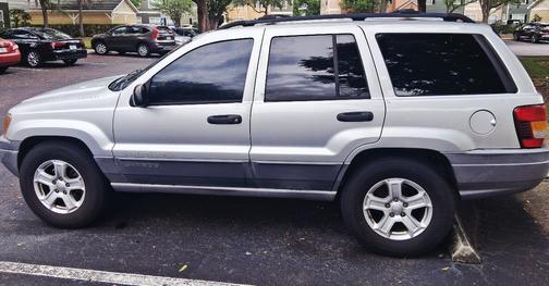 2004 Jeep Grand Cherokee Laredo
