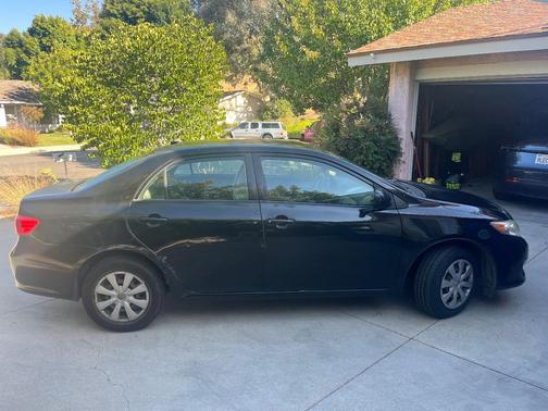 Black 2009 Toyota Corolla Base
