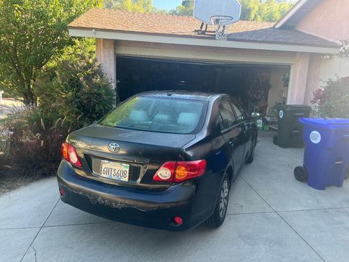Black 2009 Toyota Corolla Base