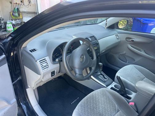 Black 2009 Toyota Corolla Base