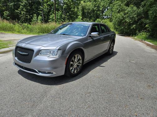 2017 Chrysler 300C Base