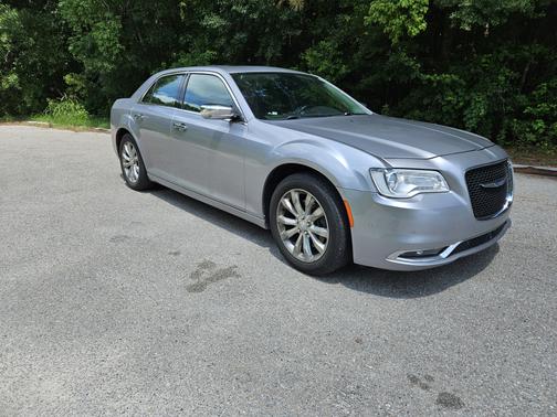 2017 Chrysler 300C Base