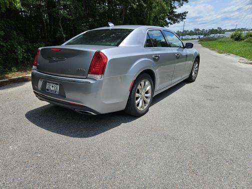 2017 Chrysler 300C Base