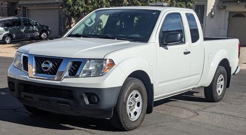 White 2019 Nissan Frontier S