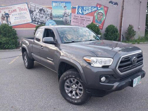 Gray 2019 Toyota Tacoma SR
