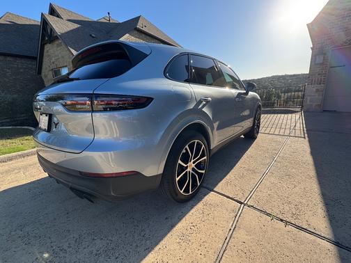 2022 Porsche Cayenne Cayenne E-Hybrid Platinum Edition