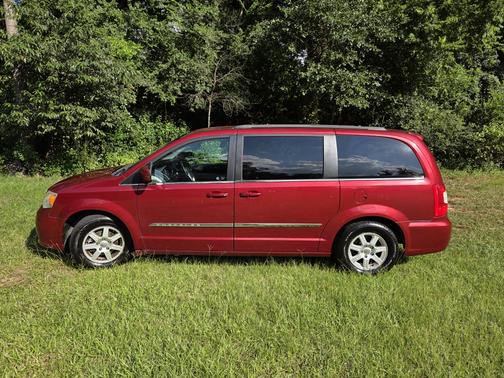 2012 Chrysler Town & Country Touring