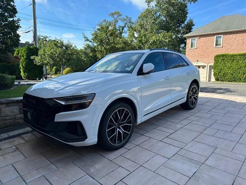 White 2023 Audi Q8 55 Premium Plus