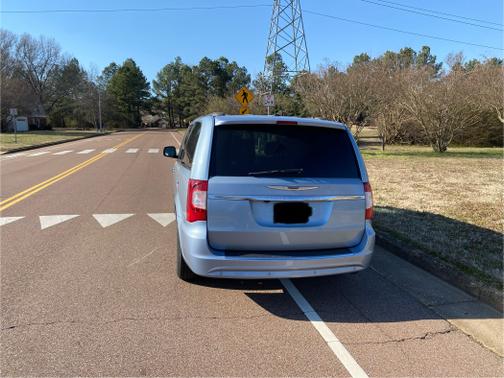 2013 Chrysler Town & Country Touring-L
