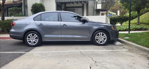 Gray 2018 Volkswagen Jetta 1.4T S