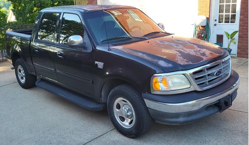 Black 2002 Ford F-150 XLT SuperCrew