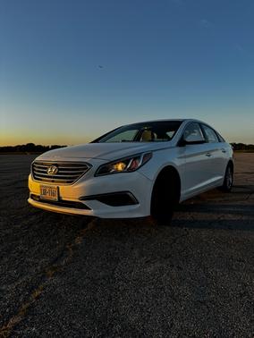 2017 Hyundai SONATA Base