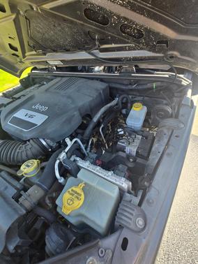 Gray 2014 Jeep Wrangler Sport