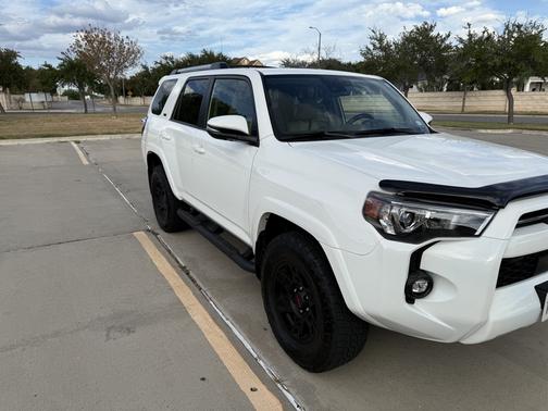 White 2023 Toyota 4Runner SR5 Premium