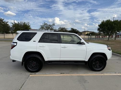 White 2023 Toyota 4Runner SR5 Premium