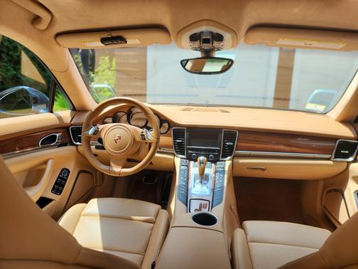 2012 Porsche Panamera Turbo