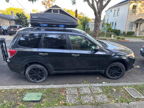 Black 2012 Subaru Forester 2.5X Premium