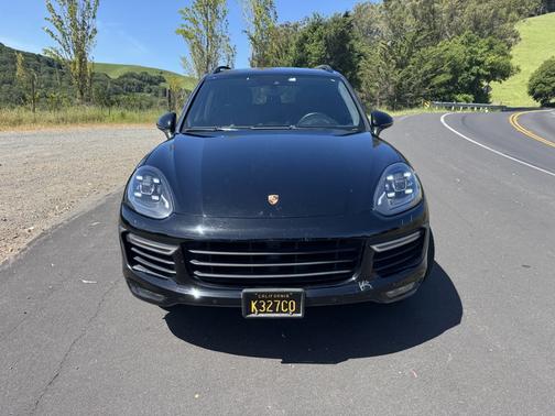 2017 Porsche Cayenne Turbo