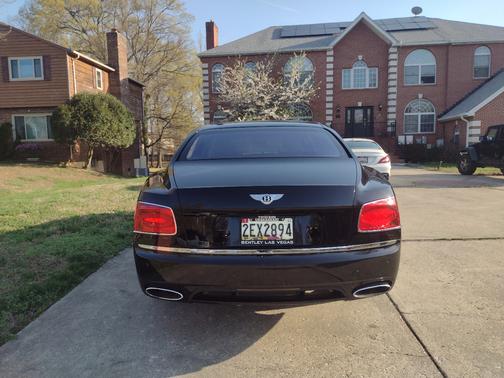 Black 2014 Bentley Flying Spur Base