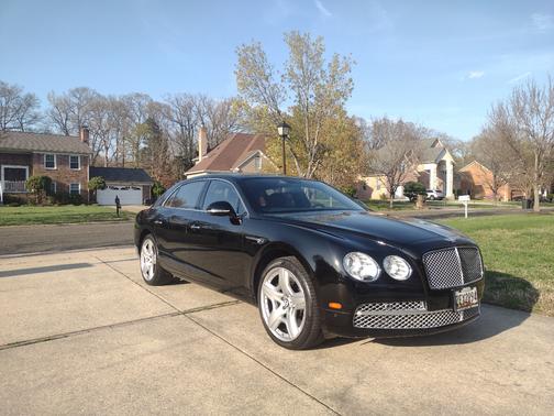 Black 2014 Bentley Flying Spur Base