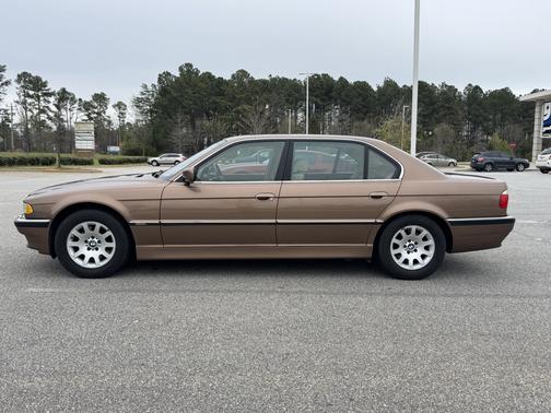 2001 BMW 740 iL