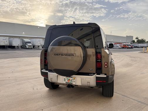 2020 Land Rover Defender 110 First Edition