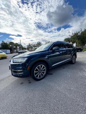 Blue 2018 Audi Q7 2.0T Premium Plus