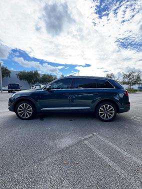 Blue 2018 Audi Q7 2.0T Premium Plus