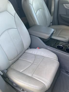 Silver 2015 Chevrolet Traverse 2LT