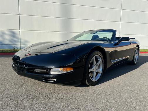 2004 Chevrolet Corvette Base
