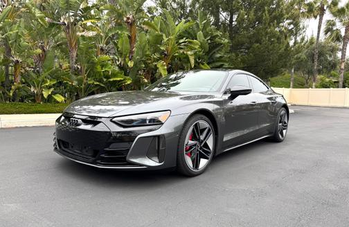 2022 Audi RS e-tron GT Base