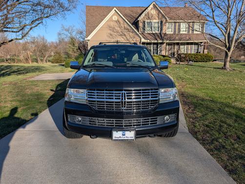 2011 Lincoln Navigator Base