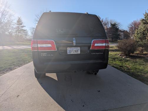 2011 Lincoln Navigator Base