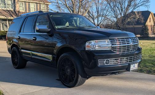 2011 Lincoln Navigator Base