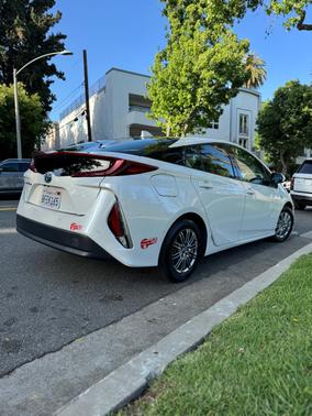 White 2018 Toyota Prius Prime Advanced