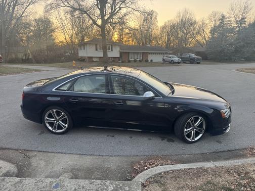 2014 Audi S8 4.0T