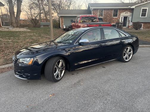 2014 Audi S8 4.0T