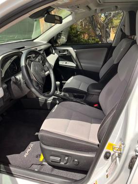 White 2018 Toyota RAV4 XLE